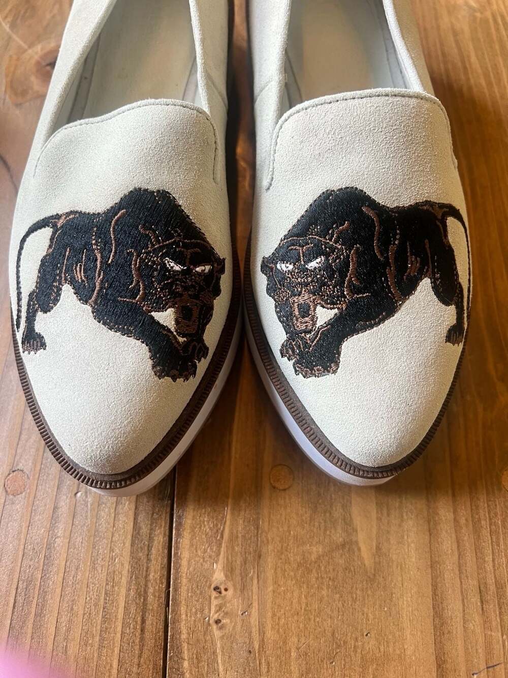 Australia Luxe Collective Panther Embroidered Suede Platform Loafers EUC - Picture 3 of 6